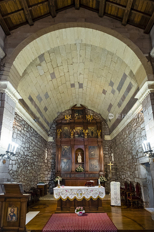 Nostra Signora di Tergu教堂，位于撒丁岛北部的罗马式建筑